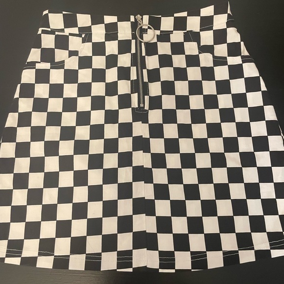 SheIn Skirt. Size XS fits more like a small. Never worn. - Picture 1 of 5